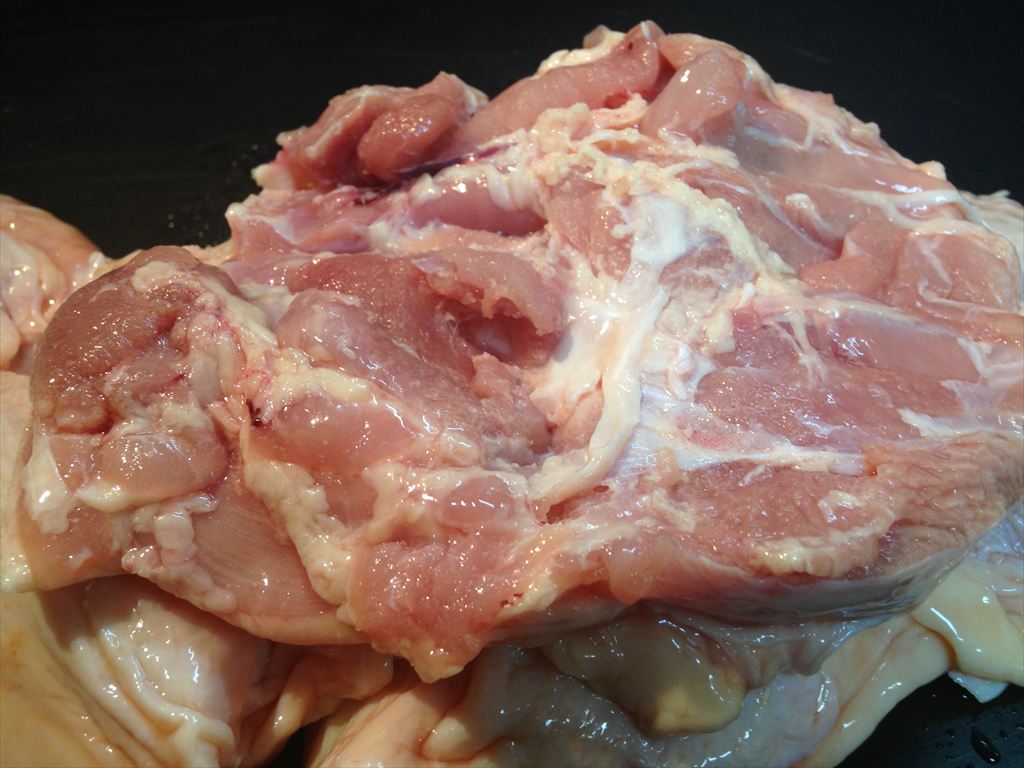 厚真産 桜姫鶏モモ正肉 (2kg) チルド | 日本卸売市場